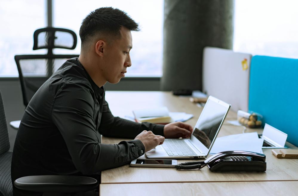 tips membangun personal branding
Manfaat personal branding
Tips Membangun Personal Branding di LinkedIn 
TMN Institute
TMN Institute
TMN Institute