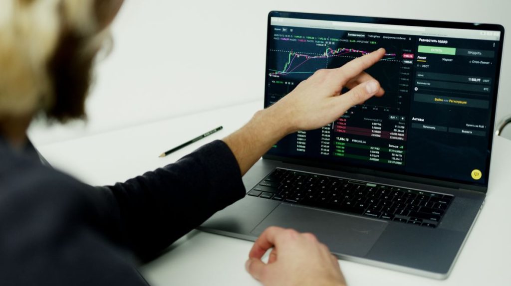 Sentimen analisis
Manfaat sentimen analisis 
apa itu sentimen analisis dalam digital marketing
TMN Institute
TMN Institute
TMN Institute
